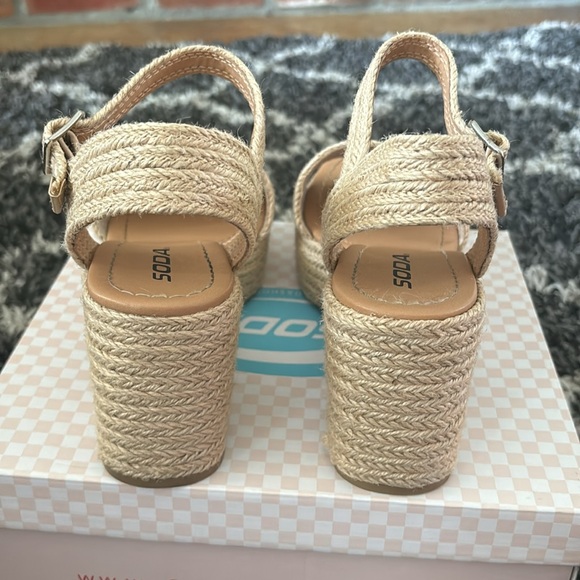 Soda Summer Sandal - Picture 4 of 5